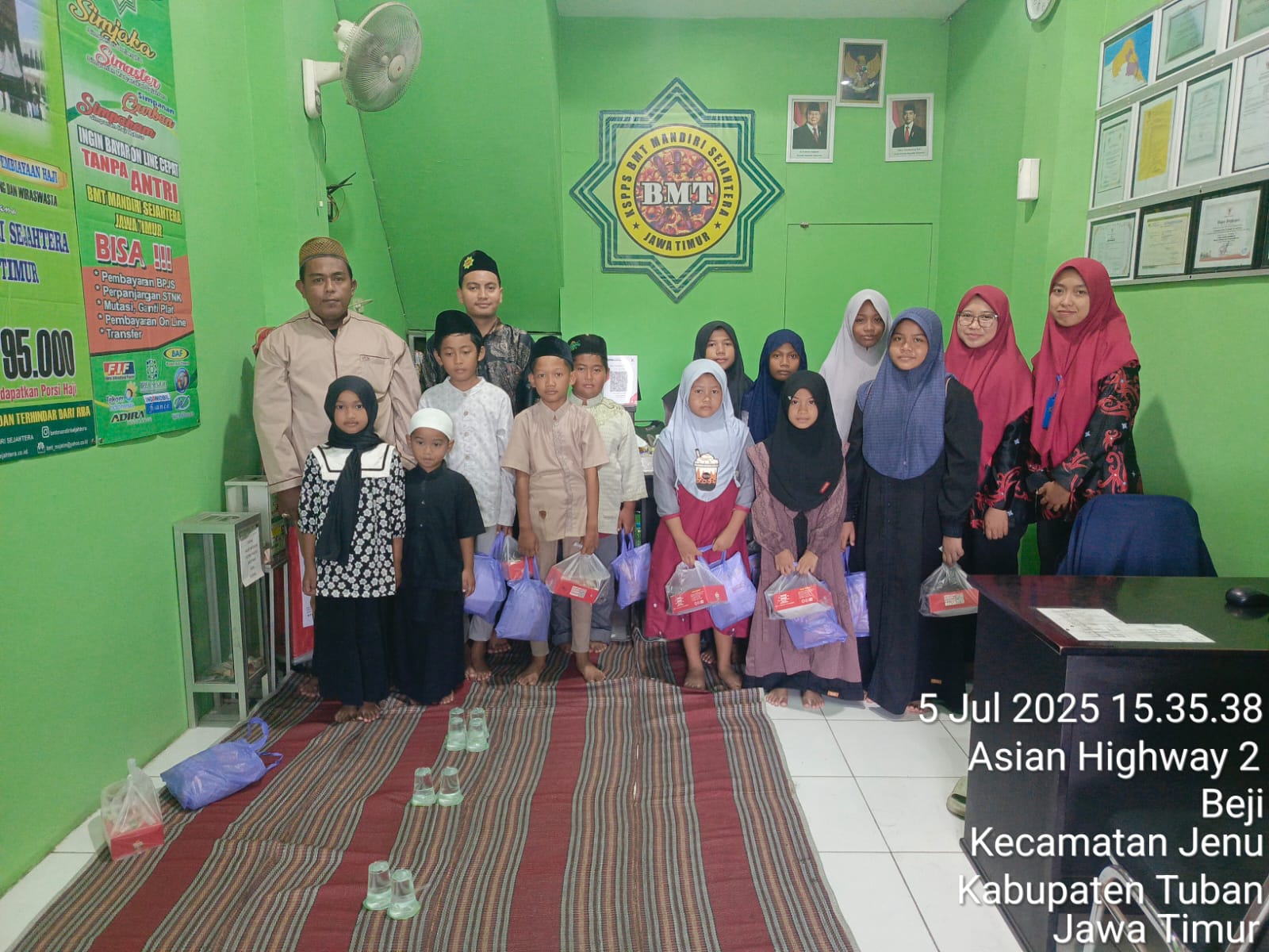 Kegiatan santunan anak yatim 10 Muharram KSPPS BMT MANDIRI  SEJAHTERA KANTOR CABANG JENU