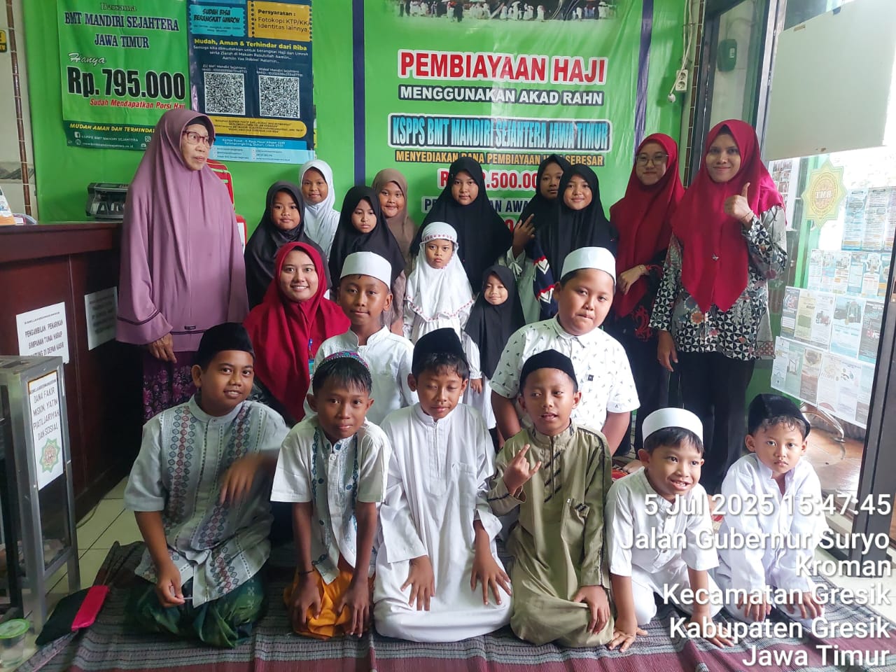 Kegiatan santunan 10 Muharram KSPPS BMT MANDIRI  SEJAHTERA KANTOR KAS LOWAYU 