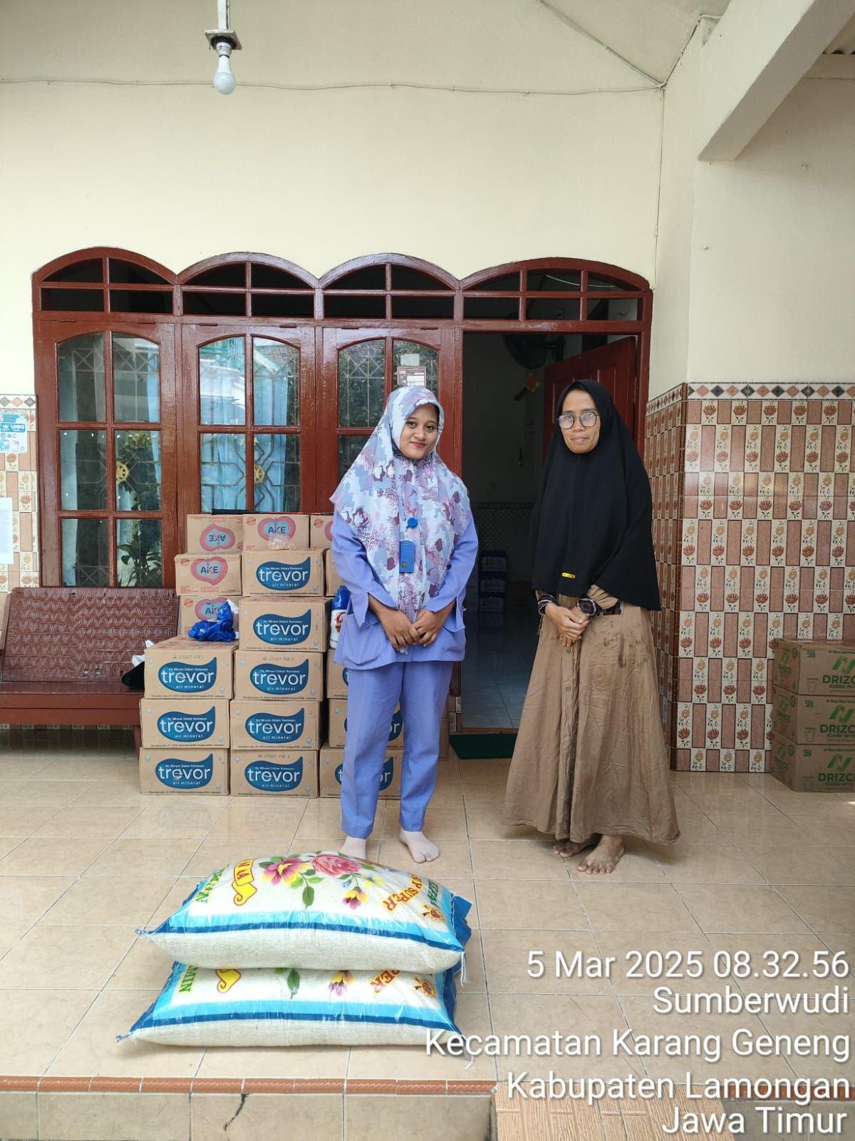 Penyerahan Beras untuk  Pondok Pesantren Nurul Huda Sumberwudi