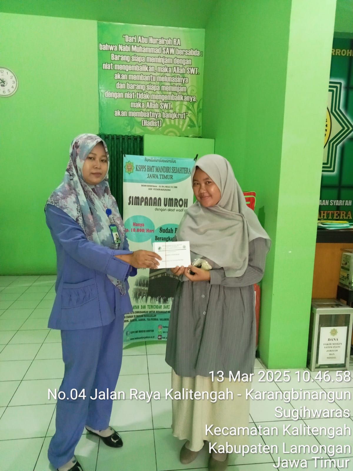 Penyerahan Bantuan untuk kegiatan Santunan Anak Yatim Markaz Tahfidz Preneur Banjarejo.